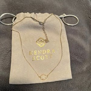 Kendra Scott Tess gold pendant